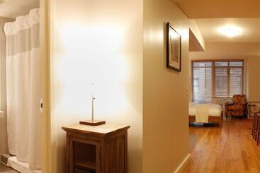 Sanctuary Nyc Retreats