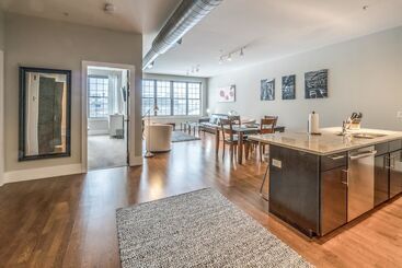 Seaport Signal Building By Vacasa