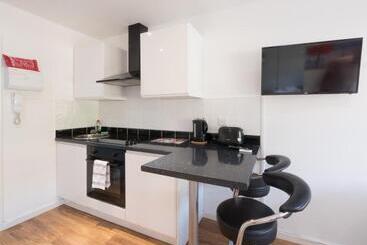 Victoria House Apartments