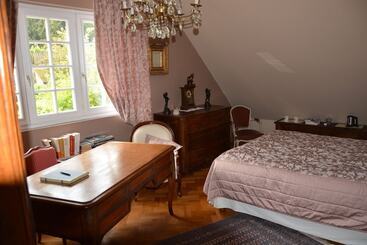 تختخواب و صبحانه Chambre D Hotes Le Clos De Provins