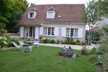 تختخواب و صبحانه Chambre D Hotes Le Clos De Provins