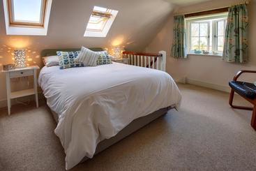 تختخواب و صبحانه The Lofts At Mill House Farm