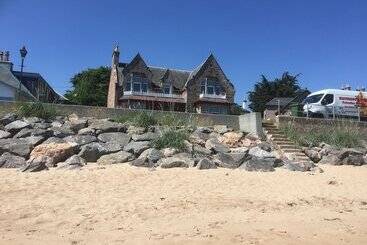 تختخواب و صبحانه Tigh Na Mara Guest House Rosemarkie  Breakfast Optional