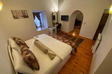 Behrampaşa Otel &cafe &restaurant