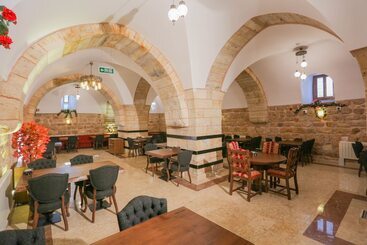 Behrampaşa Otel &cafe &restaurant