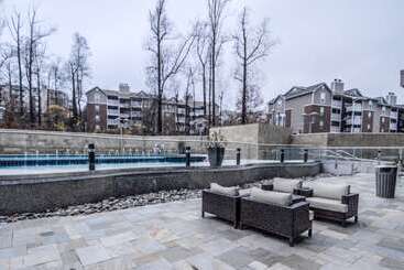 דירות לתיירים Bluebird Suites In Tysons Corner