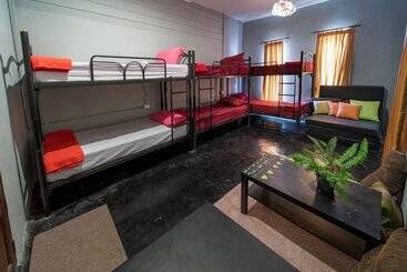Eclipse Hostel And Bar