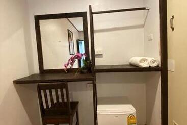 Eclipse Hostel And Bar