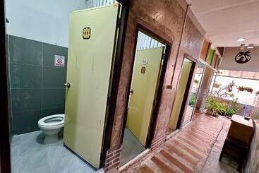 Eclipse Hostel And Bar