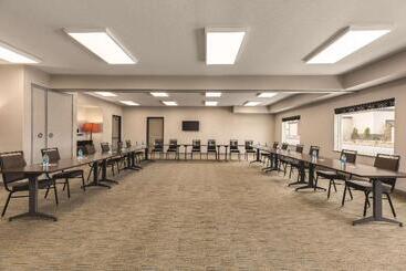 هتل Country Inn & Suites By Radisson, Lubbock Southwest, Tx