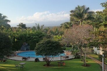 هتل Kilemakyaro Mountain Lodge
