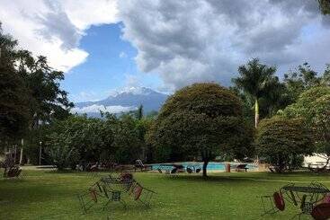 هتل Kilemakyaro Mountain Lodge
