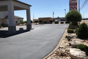 هتل Lea County Inn