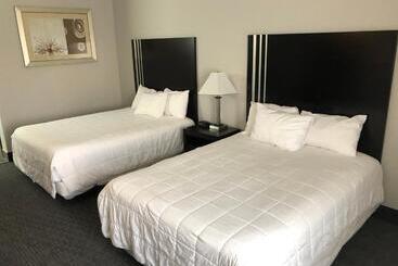 هتل Lea County Inn
