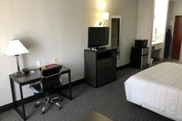 هتل Lea County Inn