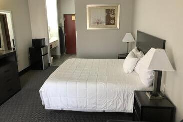 هتل Lea County Inn