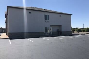 هتل Lea County Inn