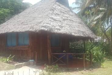 هتل Mafia Beach Bungalows
