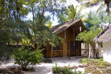 هتل Milele Lodge