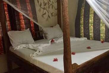 هتل Milele Lodge