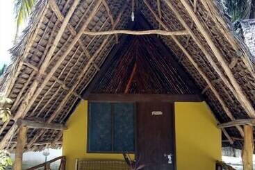 هتل Milele Lodge