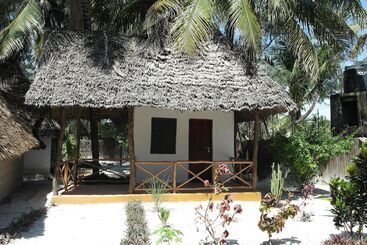 هتل Milele Lodge