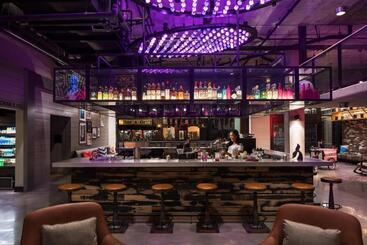 هتل Moxy San Diego Gaslamp Quarter