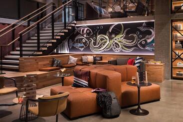 هتل Moxy San Diego Gaslamp Quarter