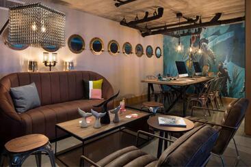 هتل Moxy San Diego Gaslamp Quarter