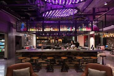 هتل Moxy San Diego Gaslamp Quarter