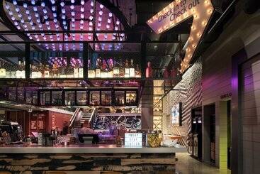 هتل Moxy San Diego Gaslamp Quarter