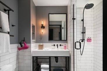 هتل Moxy San Diego Gaslamp Quarter