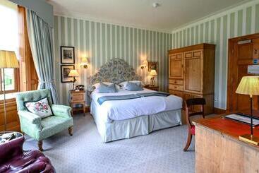 هتل The Jockey Club Rooms