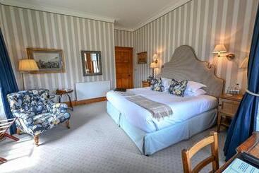 هتل The Jockey Club Rooms