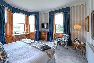 هتل The Jockey Club Rooms