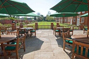 هتل The Jockey Club Rooms