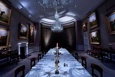 هتل The Jockey Club Rooms