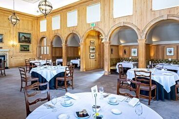 هتل The Jockey Club Rooms