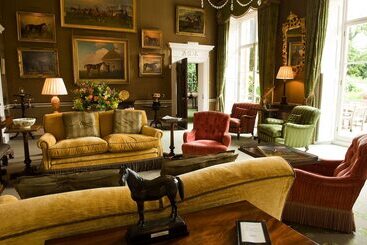 هتل The Jockey Club Rooms