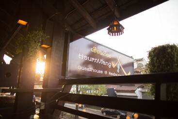 پانسیون Heunviang House