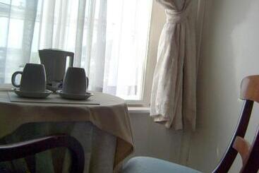 پانسیون St Martins Guest House