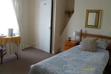 پانسیون St Martins Guest House