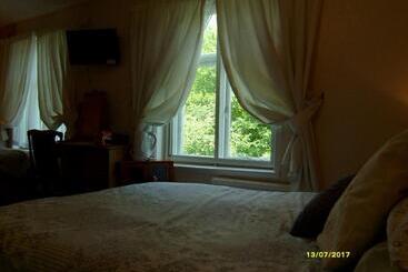 پانسیون St Martins Guest House