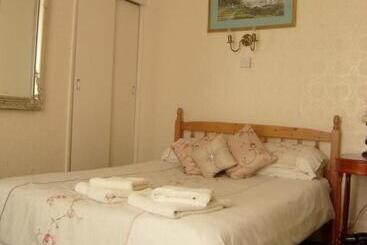 پانسیون St Martins Guest House