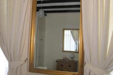 پانسیون St Martins Guest House