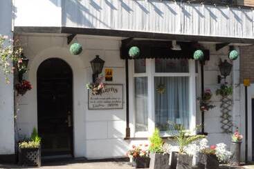 پانسیون St Martins Guest House