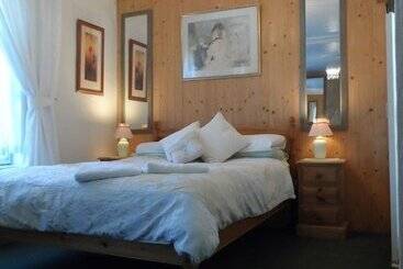 پانسیون St Martins Guest House