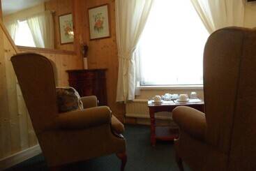 پانسیون St Martins Guest House