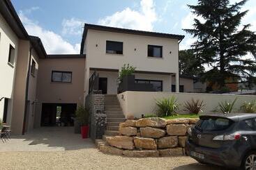 Villa Vi Lyon Est Chambres D Hôtes