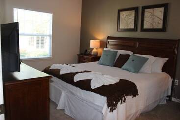 Aco63670   Lucaya Village   3 Bed 2 Baths Townhouse